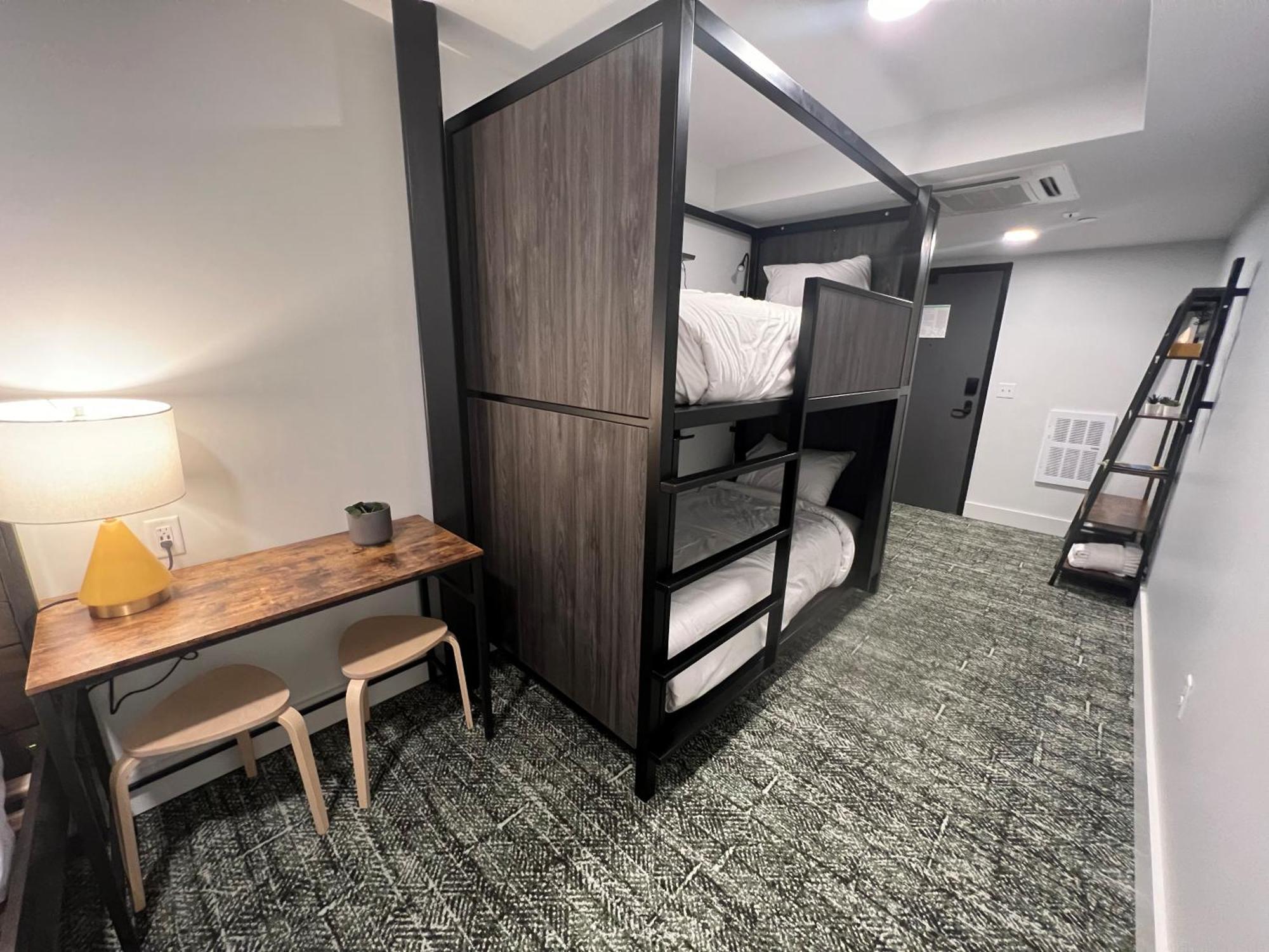 The Block Hotel & Commons Силверторн Номер фото