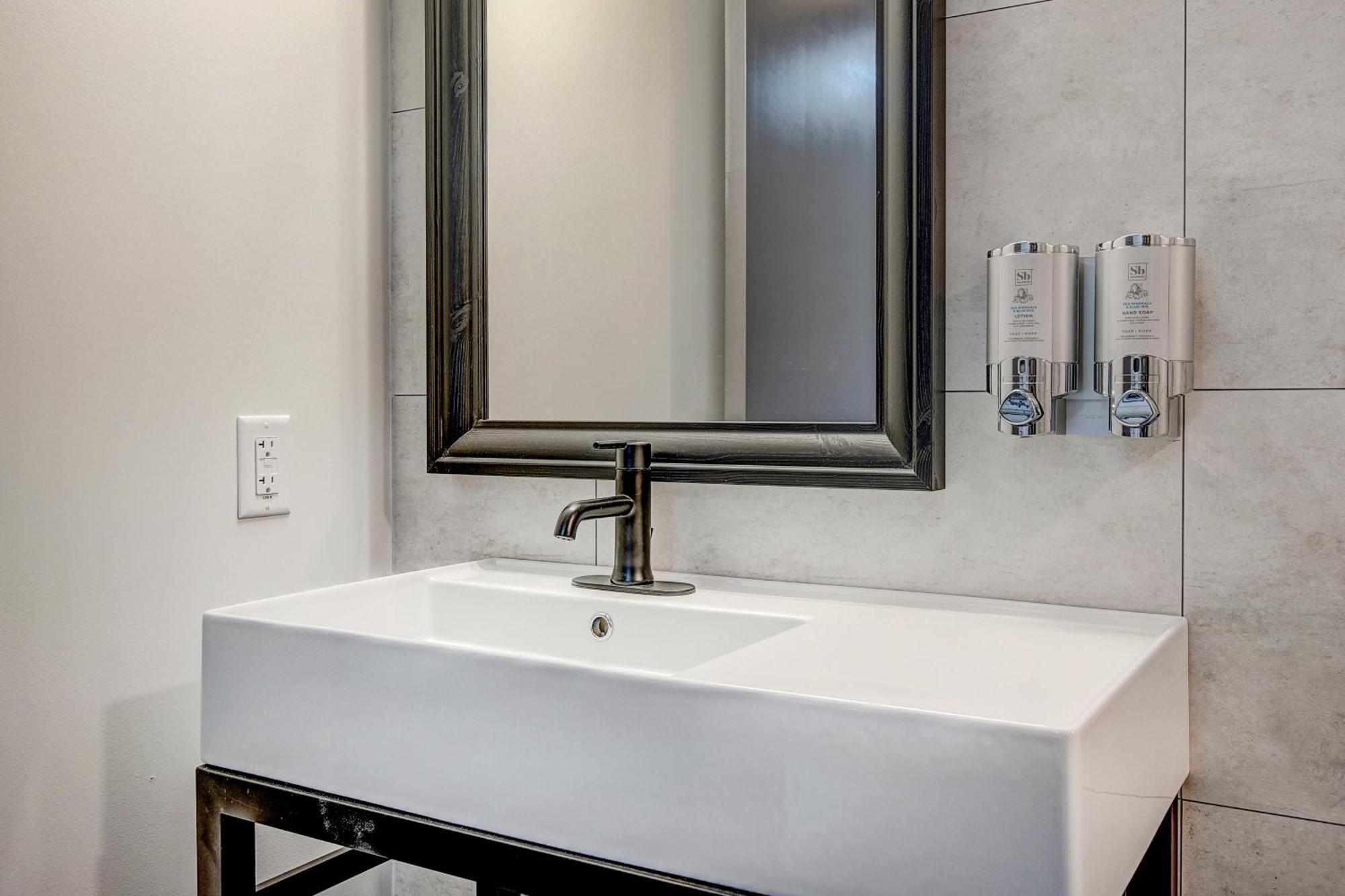 The Block Hotel & Commons Силверторн Номер фото