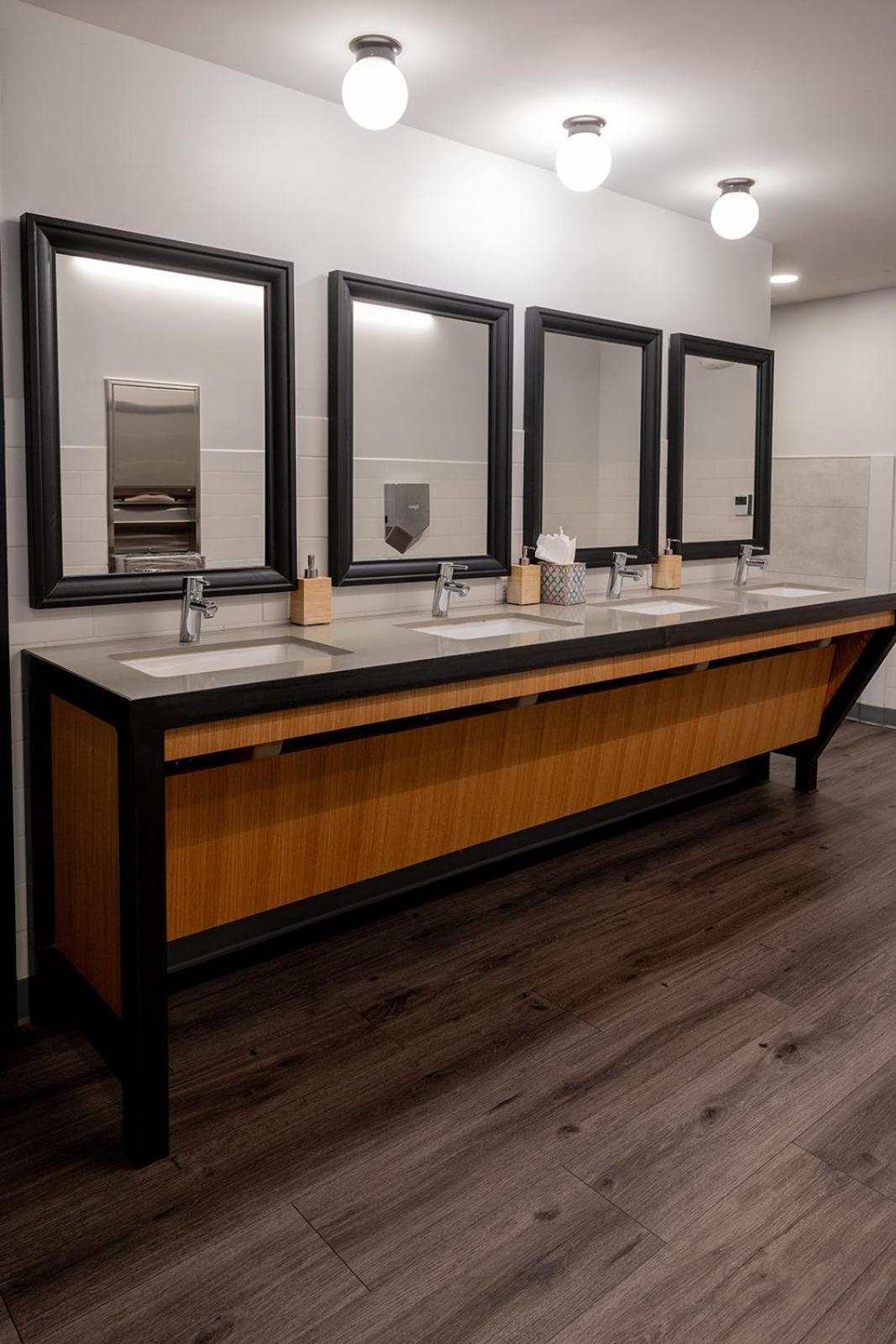 The Block Hotel & Commons Силверторн Экстерьер фото